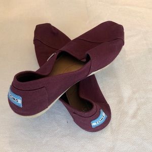 Burgundy Toms Classics